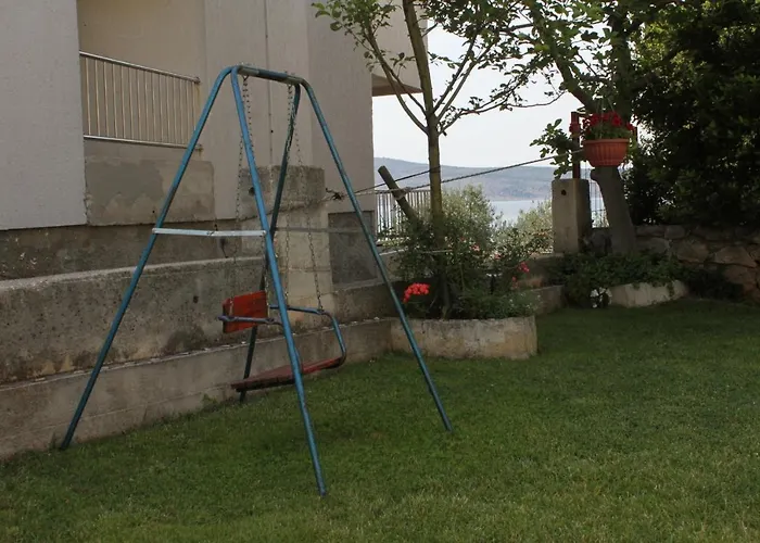 Gostinjska kuća Apartments And Rooms By The Sea Starigrad, Paklenica - 6588 Starigrad Paklenica
