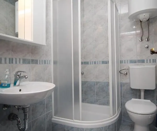 Apartments And Rooms By The Sea Starigrad, Paklenica - 6588 Starigrad Paklenica