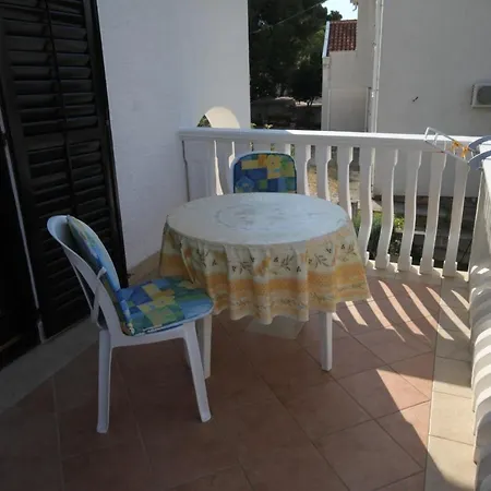 Gasthuis And By The Sea Starigrad, Paklenica - 6588